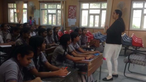 Central DLSA organized Legal Literacy Class at Sarvodaya Kanya Vidyalaya, Rajender Nagar on the topic of “Labour Laws” on 20.04.2017.