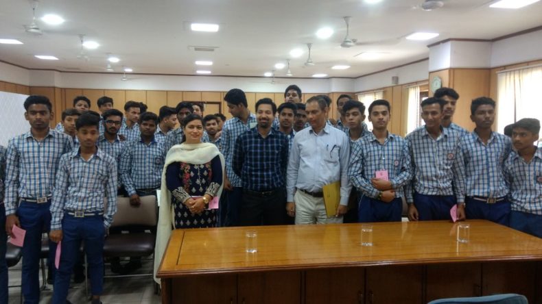 DLSA organised school visit for students of Shahid Amir Chand Sarvodaya Vidyalya, Sam Nath Marg, Delhi
