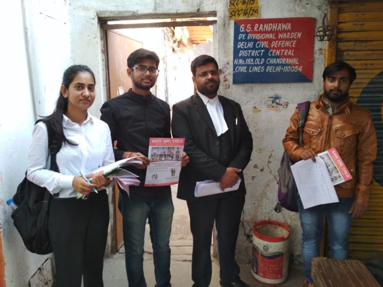 In the continuation of Door to Door Campaign (15 to 24 November)the team consisting of panel lawyer and PLVs visited the area of Chandrawal on 16-11-2018