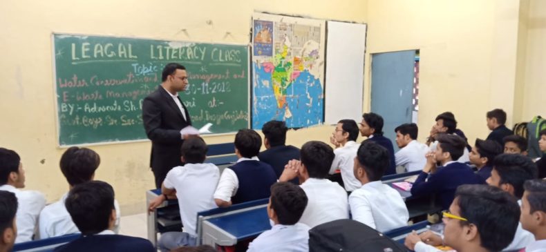 Central DLSA organised a Legal Literacy class in Govt. Boys Senior Secondary School, Bela Road, Darya Ganj on the topic of “Water Conservation and Waste Management”.