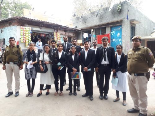 In continuation of the project “Parivartan -Ek Zaroorat: from waste to health” ,Central District Legal Services Authority, THC organized a sensitisation program and legal awareness drive on waste management and e- waste management in the area of Sanjay Basti and Indira Basti, Timarpur