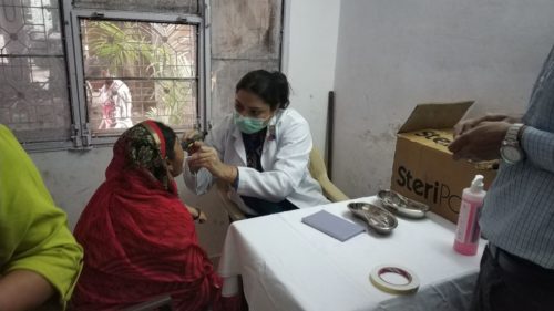 In continuation of project Udaan Central DLSA jointly with West DLSA organized a Health camp for children on 22.05.2019 at Indira Camp No. 4, Vikaspuri. Eyes, ears and teeth check up