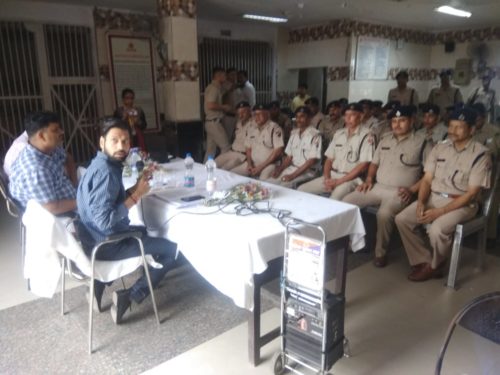 Central DLSA organized a program on Sensitization on child rights at Old Delhi railway station