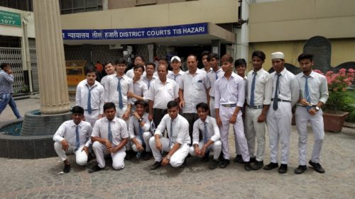 Central Dlsa organized a school visit for students of sarvodaya Bal Vidyalaya,Pataudi House