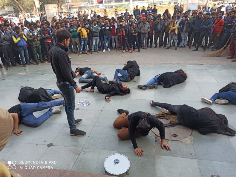 Central and West District Legal Services Authority jointly organized a Nukkad Natak for the general public by PLVs at New Delhi Railway Station.