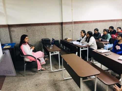 Ld. Secretary, CDLSA hold lecture at Lakshmibai college on 17.02.2020