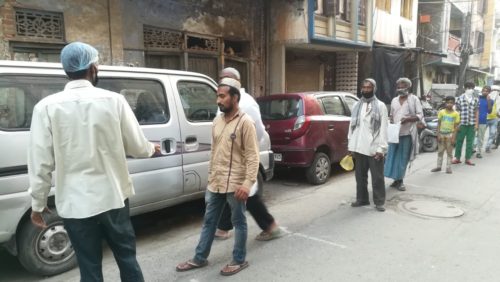 Central DLSA in association with Red Cross Society, Delhi under the Project ” SERVING SMILE TO HUNGRY FACES” on 05.05.2020″ distributed cooked food