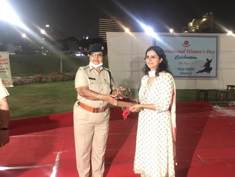 For celebration of International Women’s Day, Delhi Police organized a cultural programme at Inner Circle, Connaught Place on 6th March.