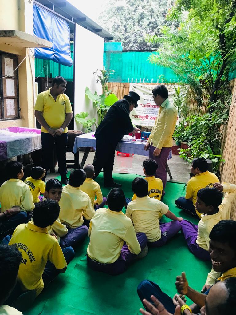 In the observance of “World Sign Day”, the Central District Legal Service Authority under the aegis of NALSA and DSLSA, organized a Legal awareness session and Magic Show at Masoom Special School,