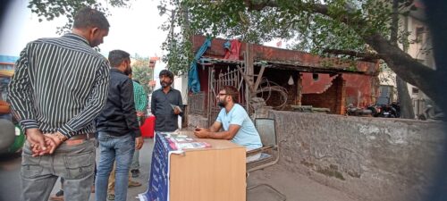 Central District Legal Service Authority under the aegis of DALSA and NALSA organized a legal awareness session on labour laws and set up Help Desks at New Delhi Railway Station