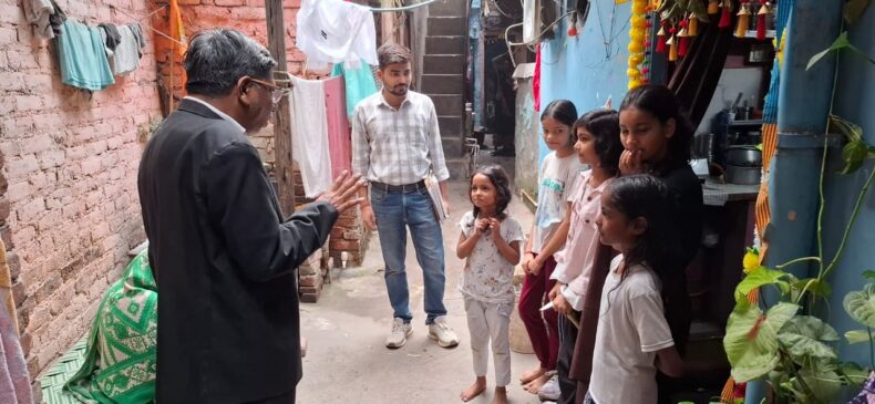 Door-to-Door Campaign on the theme “Bringing School Dropouts Back to Education” at Sanjay Basti, Timarpur on 30 October 202