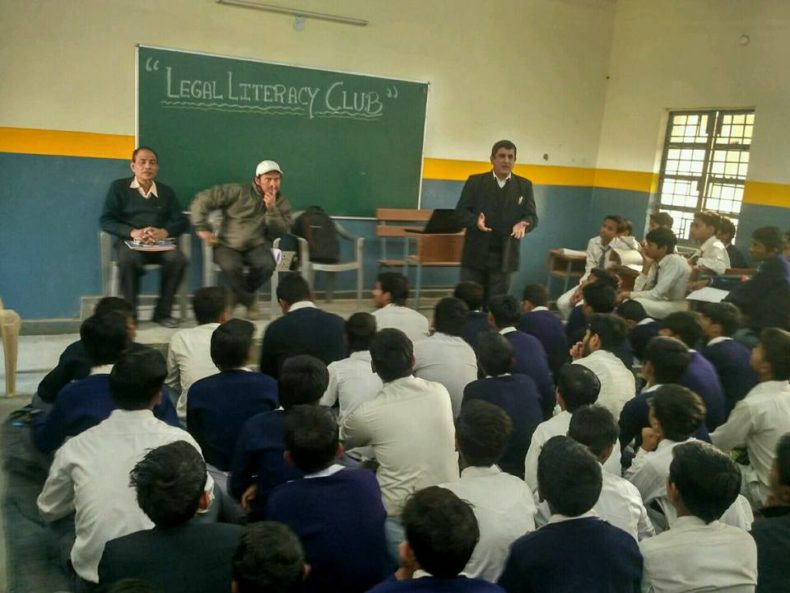 East Dlsa has organized the Legal Literacy Classes in Govt. Schools on the Topics “NALSA (Child Friendly Legal Services to Children and their Protection & Traffic Discipline” conducted on 21.12.2016. Sh. Charan Jeet, LAC of DLSA (East) was the Resource Person. Programme was highly appreciated by the school authorities and the participants.