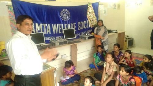DLSA East in association with “Mamta Welfare Society ( Regd.)” conducted an Awareness-cum-Legal Literacy Programme on the topic  “Right to Education & Services being provided by DLSA” on 03.04.2018 at 12:00 pm  at E-20B,  467, Jawahar Mohalla, Basti Vikas Kendra, patparganj, Delhi.  Sh. Charan Jeet, LAC (DLSA)/East, Karkardooma Courts, Delhi was the Resource Person who  delivered lecture and had interactive session with the participants.  The programme was appreciated by all concerned.