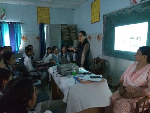 In compliance of directions of DSLSA, DLSA (East) in association with District Education Authorities organised an Awareness-cum-Sensitization Programme at “SKV, No-2,  Madhuban Road, Shakarpur, Delhi for the students of the school on “Sexual Violence Module” on 08.08.2018. Ms. Bhawna Chopra Rustagi, LAC  (DLSA)/East was the Resource Person for the programme who addressed a big number of students through lectures, PPTs, Videos etc. and had interaction with them.