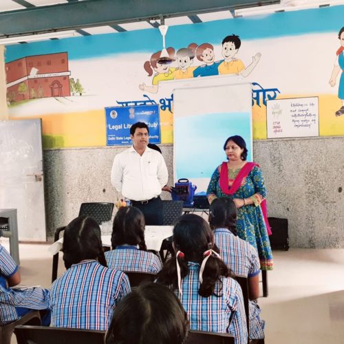 In compliance of directions of DSLSA, DLSA (East) in association with District Education Authorities organised an Awareness-cum-Sensitization Programme at “GGSSS, Trilok Puri, Block- 27, Delhi for the students of the school on “Sexual  Violence  Module” on 06.09.2018. Sh. Satish Sharma (DLSA)/East was the Resource Person for the programme who addressed a big number of  students through lectures, PPTs, Videos etc. and had interaction with them.