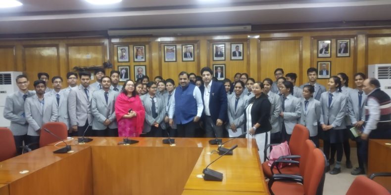 COURT VISIT OF STUDENTS OF (SCHOOLS 30-40 STUDENTS) ON 07.12.2019.