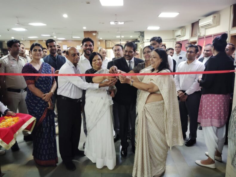 On the Eve of 78th Independence Day, DLSA ( North East, Shahdara & East) in association with Tihar and Mandoli Central Jail Authorities, under their Project “SAMARTH: Skill, Agility, Mindfulness, Adaptability, Resilience, Training and Harmony” organized an Exhibition-cum-Sale of products/articles manufactured by the inmates