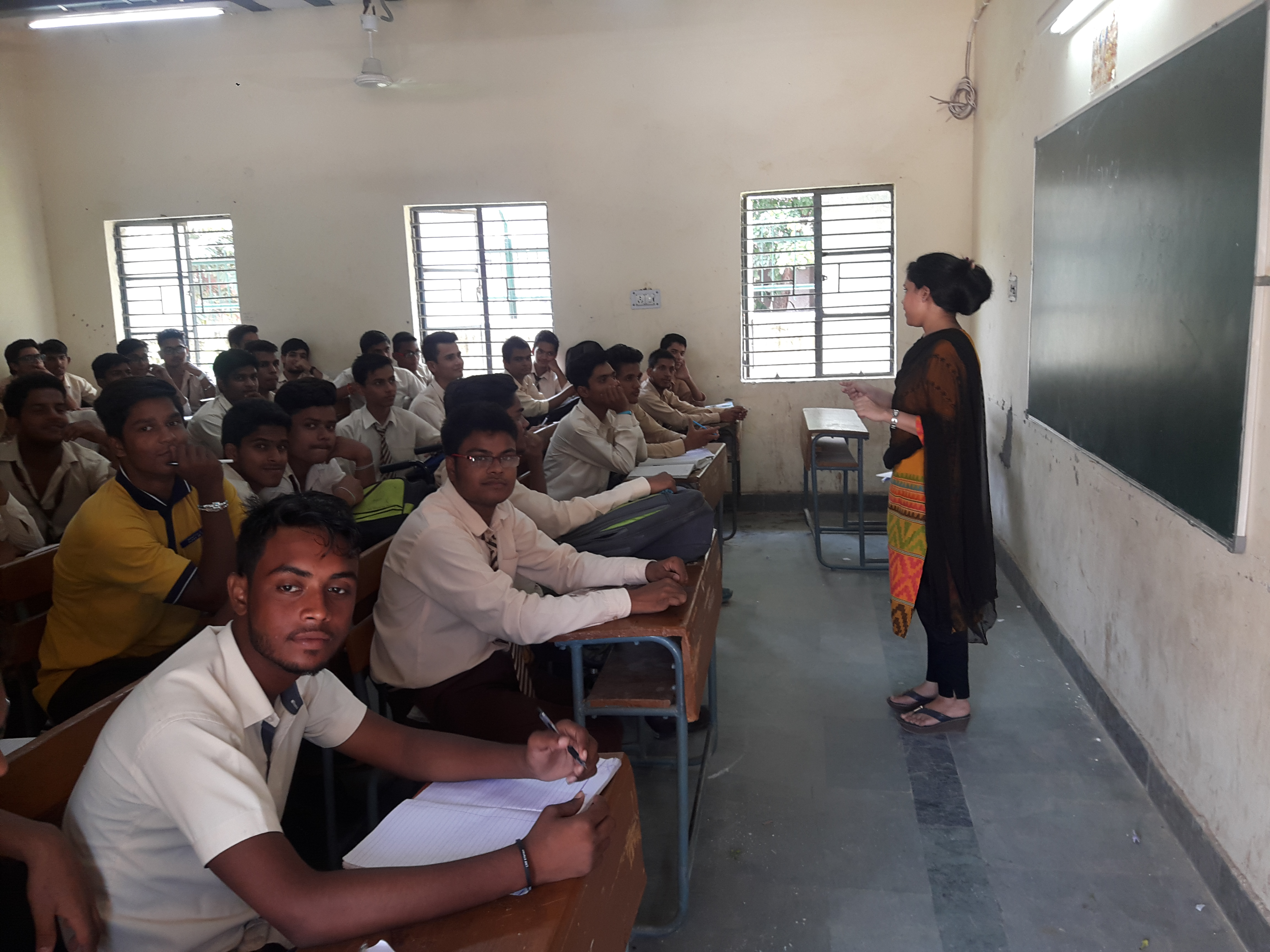 LEGAL LITERACY PROGRAMME CONDUCTED IN SKV,J BLOCK, SANGAM VIHAR (ID 1923346) ON “FUNDAMENTAL DUTIES, DRUGS AND SUBSTANCE ABUSE” BY EMPANELLED ADVOCATE UNDER THE SUPERVISION OF DLSA (SOUTH) ON 22.08.2016