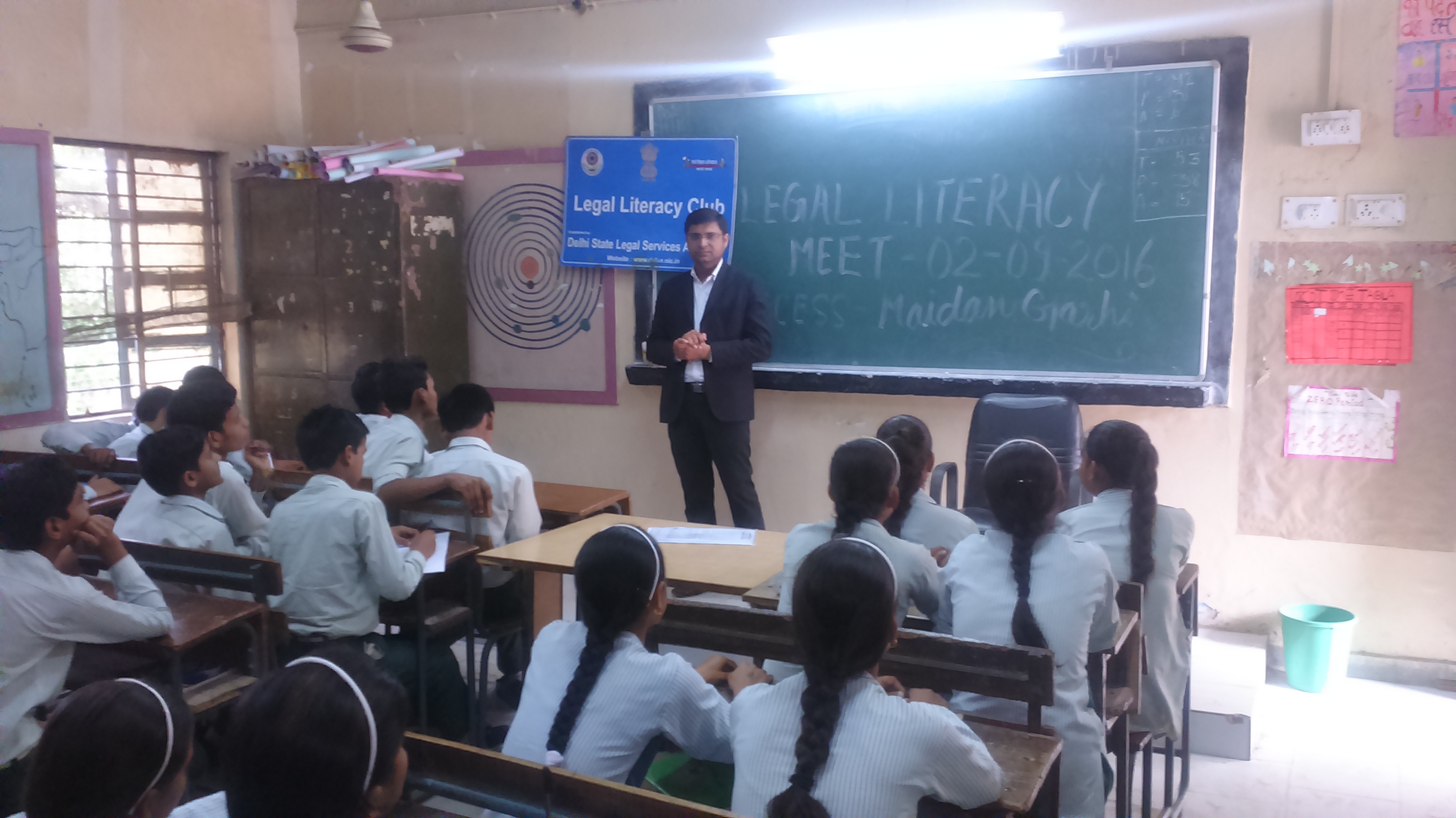 LEGAL LITERACY PROGRAMME CONDUCTED IN MAIDAN GARHI G(CO-ED)SS ID 1923033) ON “FUNDAMENTAL DUTIES, DRUGS AND SUBSTANCE ABUSE” BY EMPANELLED ADVOCATE UNDER THE SUPERVISION OF DLSA (SOUTH) ON 12.08.2016