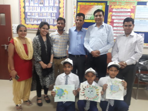 DLSA (SOUTH) CONVENED POSTER MAKING COMPETITION AT GBSSS CHIRAG, DELHI (ID-1923012) ON THE OBSERVANCE OF WORLD EARTH DAY ON 17.04.2018