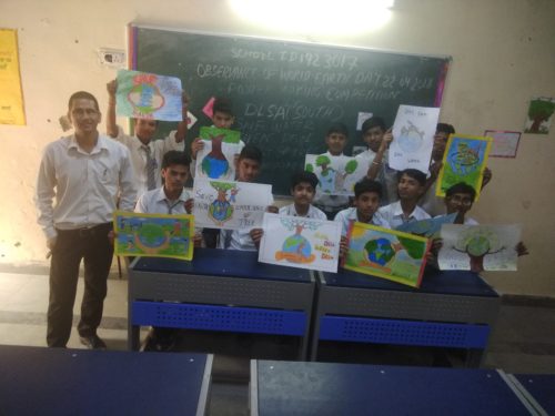 DLSA (SOUTH) CONVENED POSTER MAKING COMPETITION AT GBSS TIGRI, DR. AMBEDKAR NAGAR, (ID-1923017) ON THE OBSERVANCE OF WORLD EARTH DAY ON 26.04.2018
