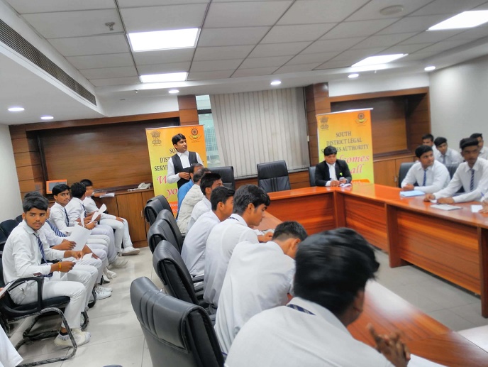 VISIT OF STUDENTS FROM GOVT. BOYS SENIOR SECONDARY SCHOOL, PUSHPA VIHAR SEC-01, MB ROAD,NEW DELHI (1923058) TO SAKET COURTS COMPLEX ON 21.07.2018