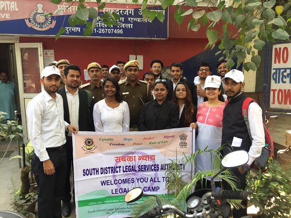 DLSA (SOUTH) CONVENED DOOR TO DOOR CAMPAIGN IN THE AREA OF AUROBINDO MARKET (SLUM AREA FACTORY ROAD), SAFDARJUNG ENCLAVE NEW DELHI ON 17.11.2018