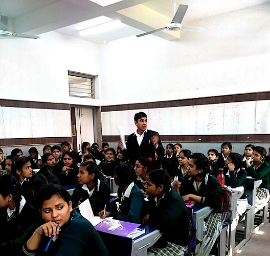 LEGAL LITERACY CLASS AT GGSSS, M.B. ROAD, PUSHP VIHAR, NEW DELHI (ID-1923055) ON 05.12.2018