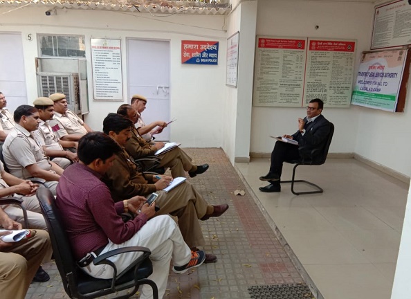 DLSA (SOUTH) CONVENED LEGAL LITERACY CLASS AT POLICE STATION: SAFDARJUNG ENCLAVE ON 25.03.2019