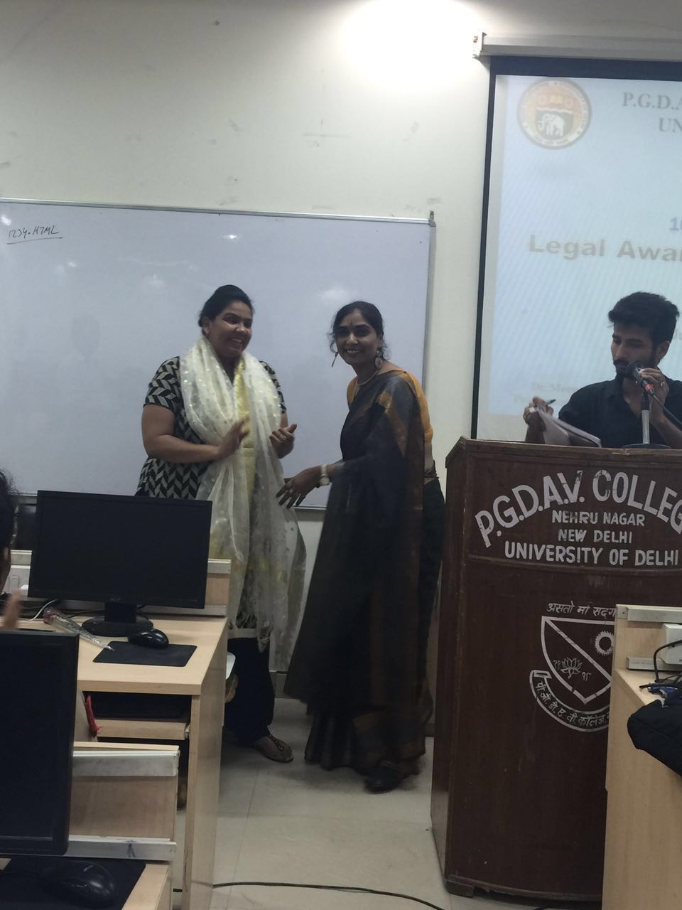 DLSA, SOUTH-EAST ORGANISED ANOTHER LEGAL AWARENESS SESSION  AT PGDAV COLLEGE ON 10.08.2016 AS A PART OF CERTIFICATE COURSE
