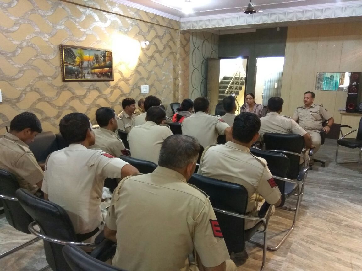LEGAL AWARENESS PROGRAMME CONDUCTED AT POLICE STATION: PUL PRAHLAD PUR ON 23.09.2016 BY EMPANELLED ADVOCATE OF DLSA, SOUTH-EAST