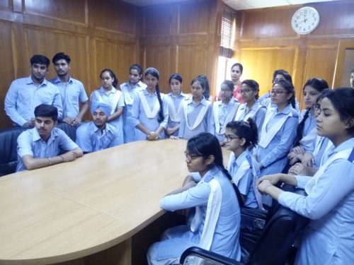 A visit of Students of Laxmi Public School, AGCR Enclave, Near KVS, Delhi was convened by DLSA Shahdara on 09.05.2018