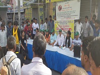 DLSA Shahdara in association with DLSA North East and East alongwith Samrasta Foundation, NGO organized a Legal Awareness Programme & Nukkad Natak by team of volunteers on various laws related to workmen and labour at Shukkar Chowk, Shahdara, Delhi on 01.05.2019.