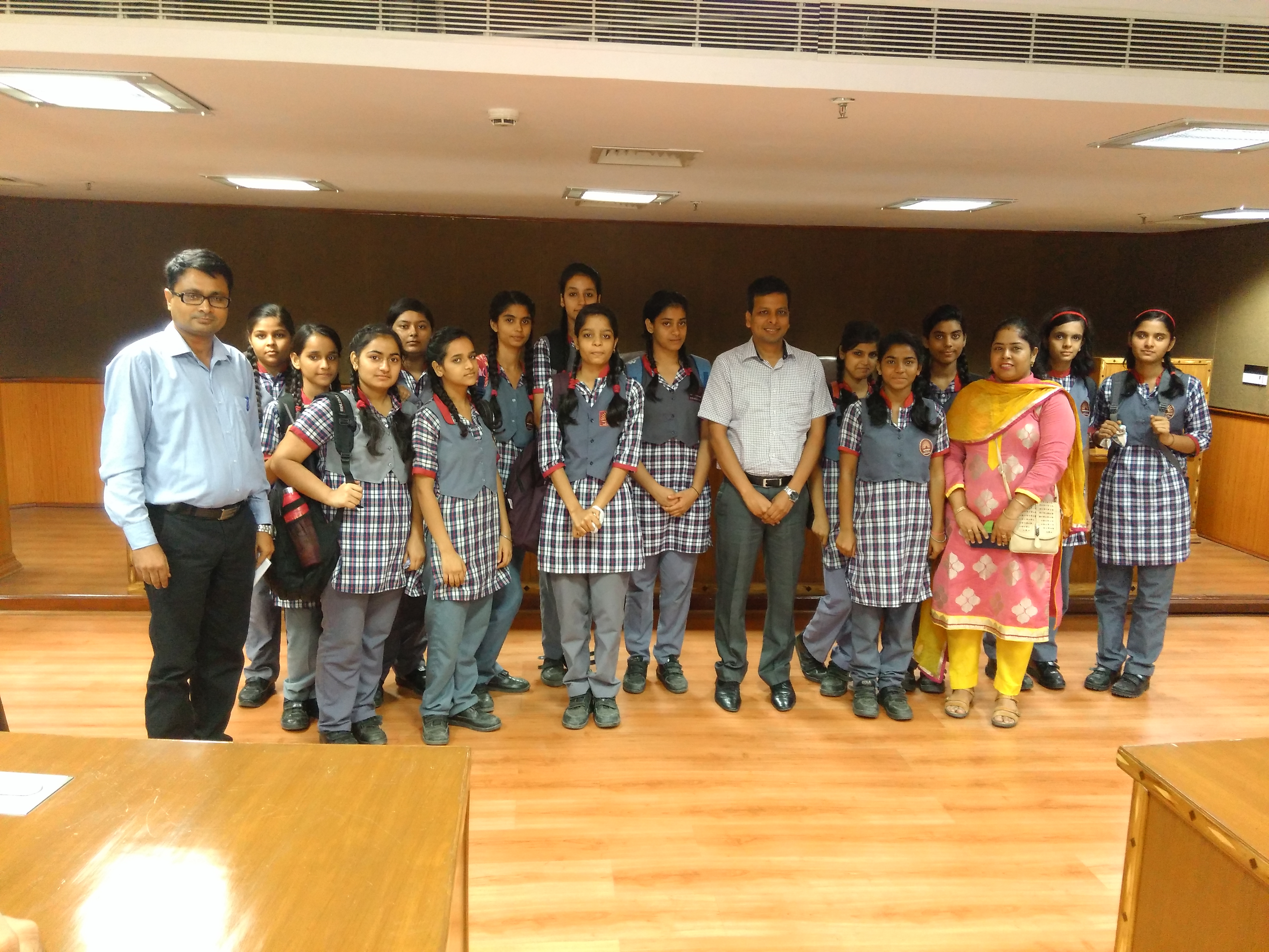 Students of Kendriya Vidyalya, Dwarka Sector-12 visited Dwarka Courts Complex on 23-07-2016