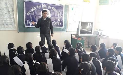 Legal Awareness Programme on Human Rights at Govt. Girls Sr. Sec. School, Ujjwa on 21-12-2016 by Sh. Satyendra Kumar Kajla, Legal Aid Counsel