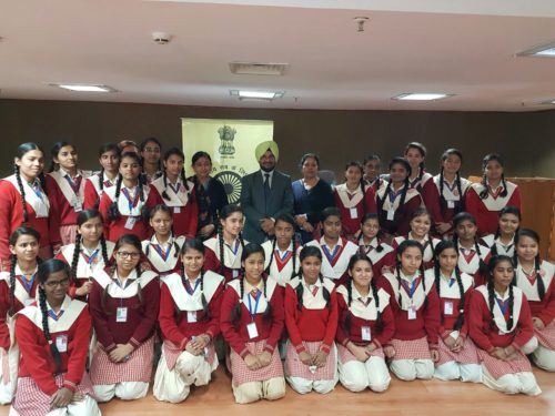 DLSA South-West organised a visit to the Dwarka Courts for students of Govt Girls Sr Sec School, Matiyala on 16-12-2016