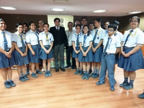 Visit of school students to Dwarka Courts Complex on 24.04.2018