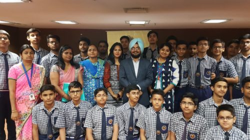 Visit of school students to Dwarka Courts Complex on 06.04.2018