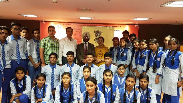Visit of School Students to Dwarka Courts