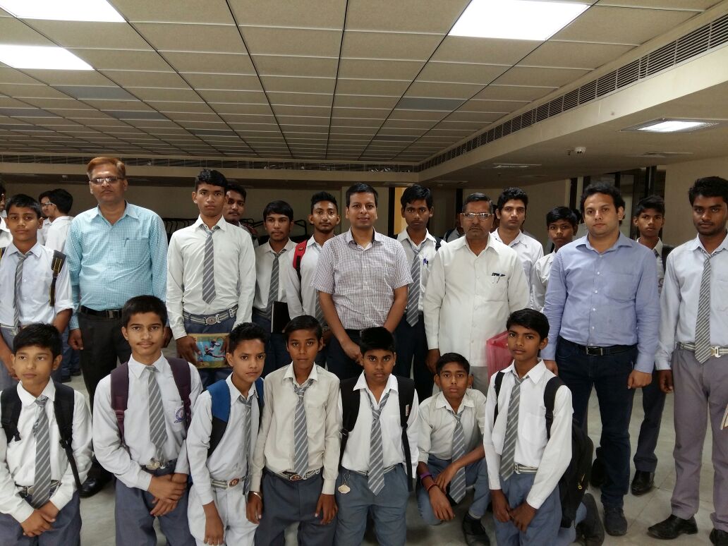 Student of Govt. Boys Sr. Sec. School, Jharoda Kalan, New Delhi visit on 19-04-2016 at Dwarka Courts complex