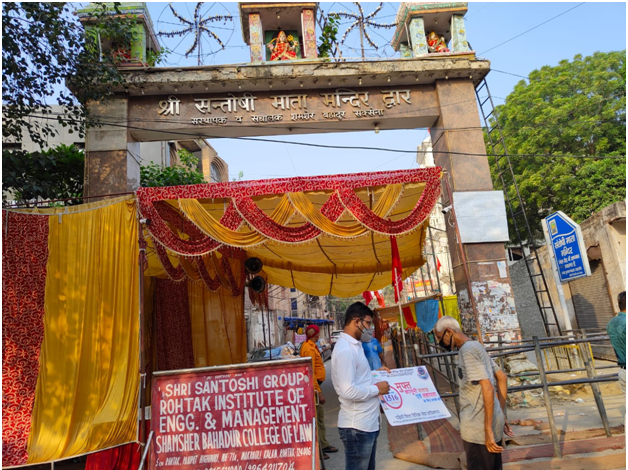 West District deputed PLVs to spread the word about availability of free legal aid services and our helpline number 1516 at around various temples in west district