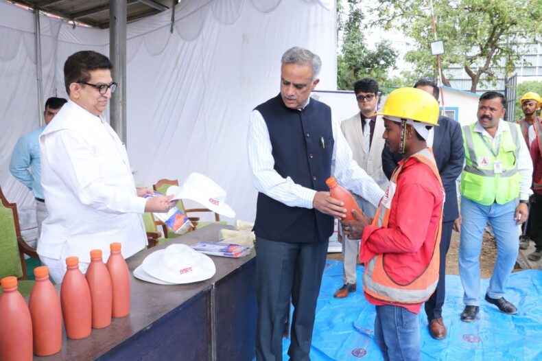 दिल्ली स्टेट लीगल सर्विसेज़ अथॉरिटी ने कर्तव्य भवन 8/9 कंस्ट्रक्शन साइट पर हीट वेव तैयारी कैंप का उद्घाटन 05.06.2026 को किया l