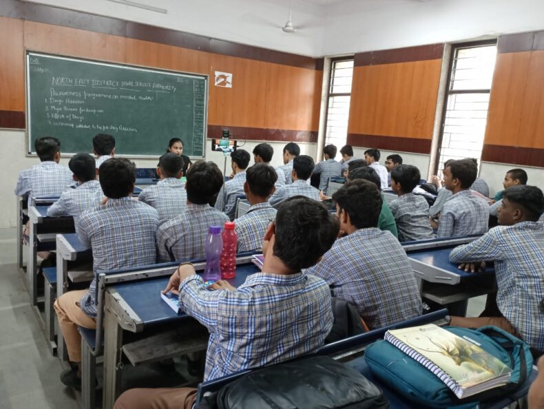 DLSA North East organized an awareness program for school students of classes 9th to 12th under the DAWN scheme. The program took place at Sarvodya Bal Vidyalaya No. 011, Block C, Yamuna Vihar, and covered the topic of “Drug Addiction.