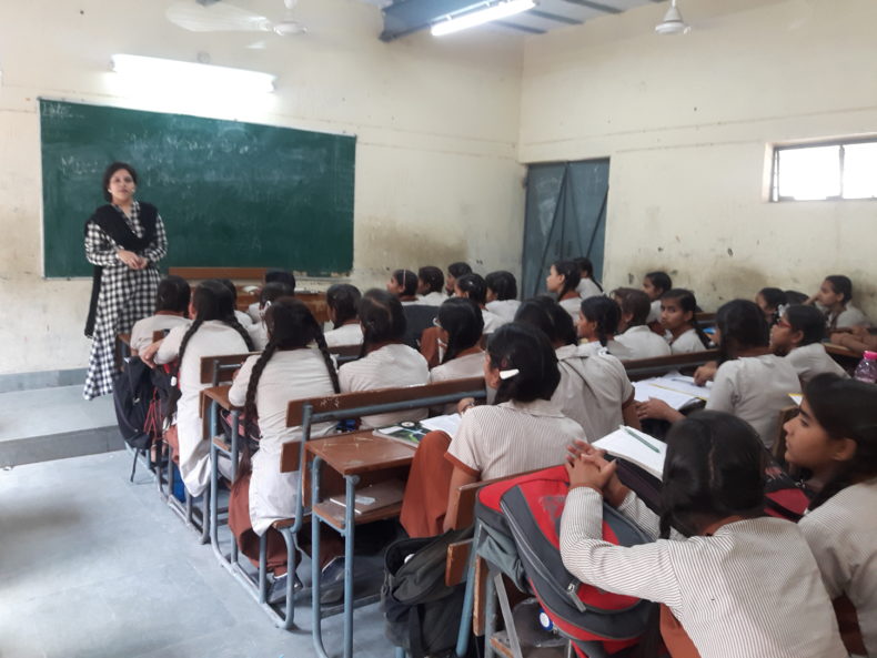 LEGAL LITERACY CLASSES CONDUCTED AT SANGAM VIHAR, GGSSS (1923052) ON 11.04.2017